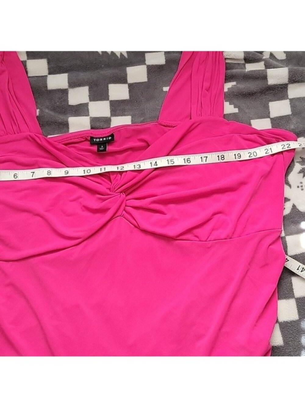 Torrid Hot Pink Knot Front Sweetheart Neckline Riched Sides Tank Top Size 3 - Picture 4 of 8